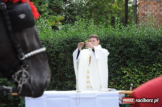 Zdjęcie w galerii na portalu naszraciborz.pl: W cztery godziny przeszli Szlakiem Husarii i Sobieskiego z Raciborza do Rud wiadomości z regionu