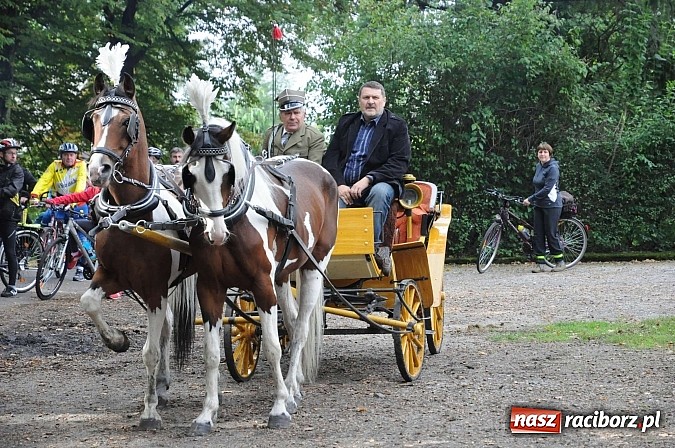 Zdjęcie w galerii na portalu naszraciborz.pl: W cztery godziny przeszli Szlakiem Husarii i Sobieskiego z Raciborza do Rud wiadomości z regionu