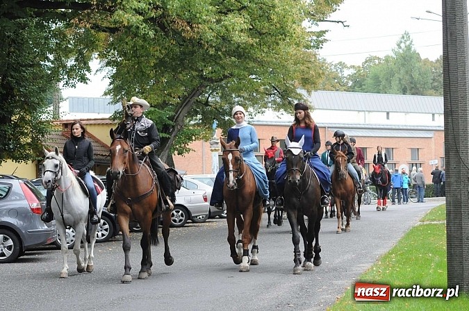 Zdjęcie w galerii na portalu naszraciborz.pl: W cztery godziny przeszli Szlakiem Husarii i Sobieskiego z Raciborza do Rud wiadomości z regionu