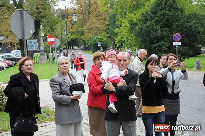 Zdjęcie w galerii na portalu naszraciborz.pl: W cztery godziny przeszli Szlakiem Husarii i Sobieskiego z Raciborza do Rud wiadomości z regionu