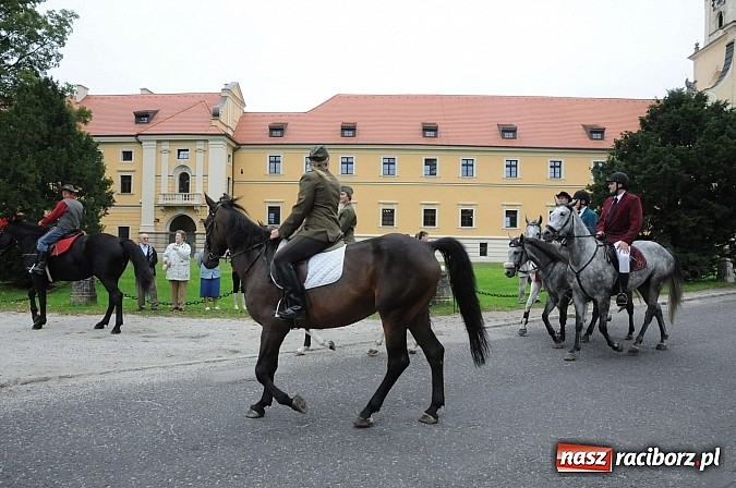 Zdjęcie w galerii na portalu naszraciborz.pl: W cztery godziny przeszli Szlakiem Husarii i Sobieskiego z Raciborza do Rud wiadomości z regionu