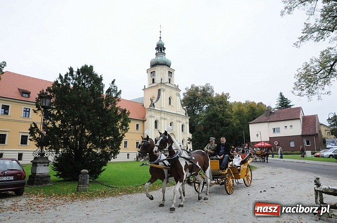 Zdjęcie w galerii na portalu naszraciborz.pl: W cztery godziny przeszli Szlakiem Husarii i Sobieskiego z Raciborza do Rud wiadomości z regionu
