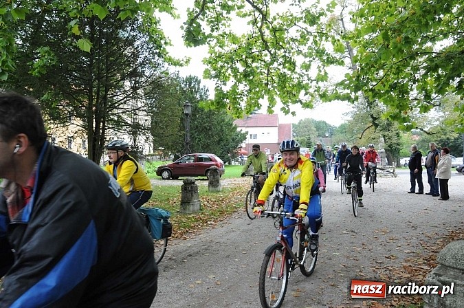 Zdjęcie w galerii na portalu naszraciborz.pl: W cztery godziny przeszli Szlakiem Husarii i Sobieskiego z Raciborza do Rud wiadomości z regionu