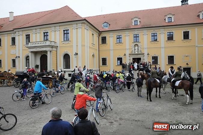 Zdjęcie w galerii na portalu naszraciborz.pl: W cztery godziny przeszli Szlakiem Husarii i Sobieskiego z Raciborza do Rud wiadomości z regionu