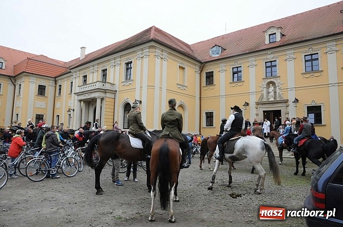 Zdjęcie w galerii na portalu naszraciborz.pl: W cztery godziny przeszli Szlakiem Husarii i Sobieskiego z Raciborza do Rud wiadomości z regionu