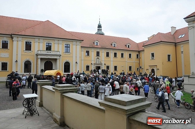 Zdjęcie w galerii na portalu naszraciborz.pl: W cztery godziny przeszli Szlakiem Husarii i Sobieskiego z Raciborza do Rud wiadomości z regionu