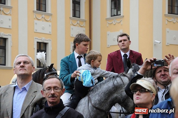 Zdjęcie w galerii na portalu naszraciborz.pl: W cztery godziny przeszli Szlakiem Husarii i Sobieskiego z Raciborza do Rud wiadomości z regionu