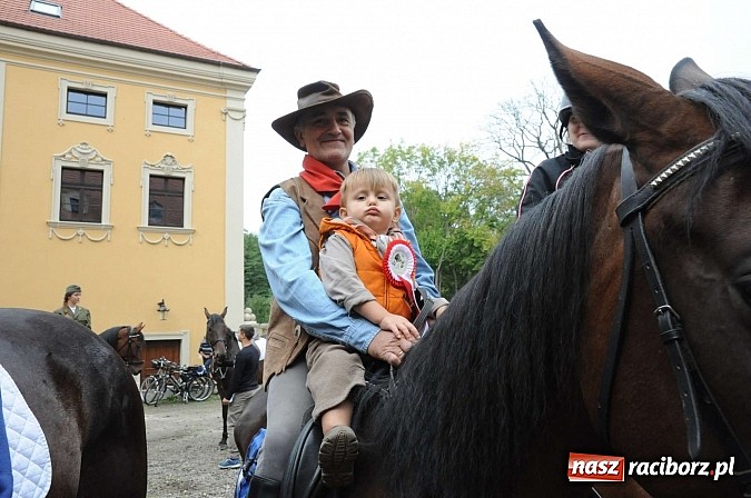 Zdjęcie w galerii na portalu naszraciborz.pl: W cztery godziny przeszli Szlakiem Husarii i Sobieskiego z Raciborza do Rud wiadomości z regionu