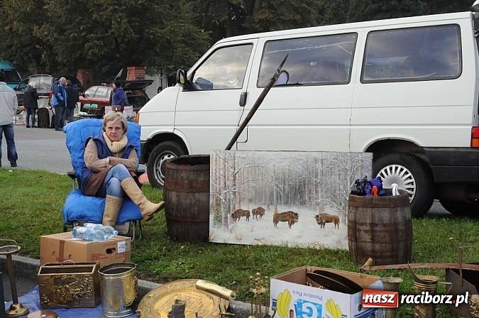 Zdjęcie w galerii na portalu naszraciborz.pl: Pogoda dopisała więc kupców nie zabrakło wiadomości z regionu