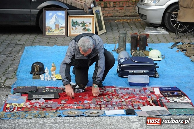 Zdjęcie w galerii na portalu naszraciborz.pl: Pogoda dopisała więc kupców nie zabrakło wiadomości z regionu