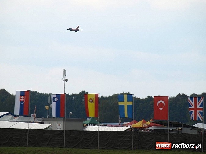 Zdjęcie w galerii na portalu naszraciborz.pl: Dni NATO w Ostrawie. Dwa dni efektownych wojskowych pokazów wiadomości z regionu