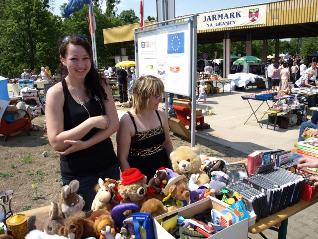 Zdjęcie w galerii na portalu naszraciborz.pl: Ponad setka stoisk w Chałupkach wiadomości z regionu