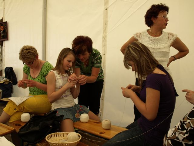 Zdjęcie w galerii na portalu naszraciborz.pl: Ponad setka stoisk w Chałupkach wiadomości z regionu