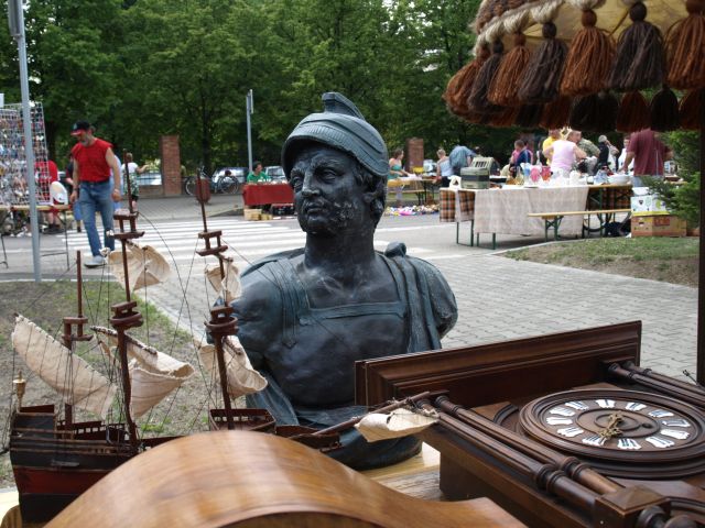 Zdjęcie w galerii na portalu naszraciborz.pl: Ponad setka stoisk w Chałupkach wiadomości z regionu