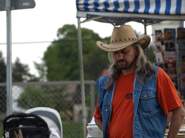 Zdjęcie w galerii na portalu naszraciborz.pl: Ponad setka stoisk w Chałupkach wiadomości z regionu