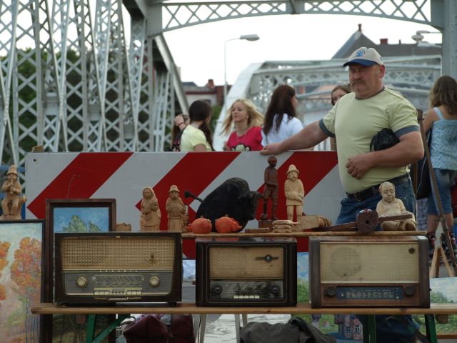 Zdjęcie w galerii na portalu naszraciborz.pl: Ponad setka stoisk w Chałupkach wiadomości z regionu