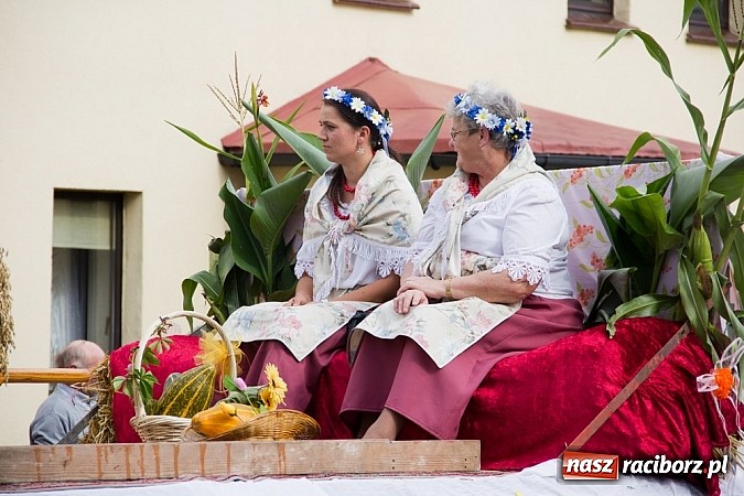 Zdjęcie w galerii na portalu naszraciborz.pl: Pietrowiczanie zamknęli dziś sezon dożynkowy wiadomości z regionu