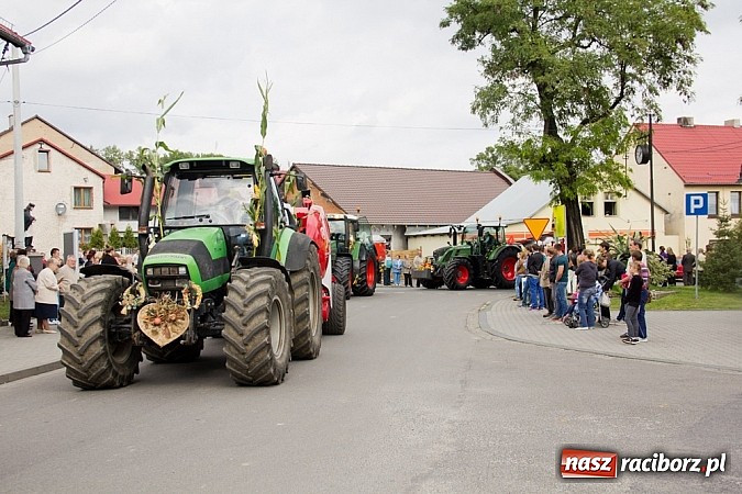 Zdjęcie w galerii na portalu naszraciborz.pl: Pietrowiczanie zamknęli dziś sezon dożynkowy wiadomości z regionu