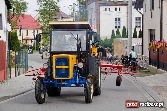 Zdjęcie w galerii na portalu naszraciborz.pl: Pietrowiczanie zamknęli dziś sezon dożynkowy wiadomości z regionu