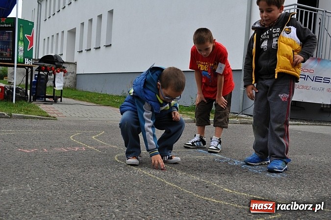 Zdjęcie w galerii na portalu naszraciborz.pl: W Kuźni rozegrano mistrzostwa gry w kapsle wiadomości z regionu