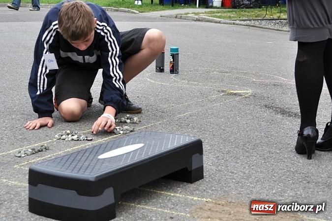 Zdjęcie w galerii na portalu naszraciborz.pl: W Kuźni rozegrano mistrzostwa gry w kapsle wiadomości z regionu