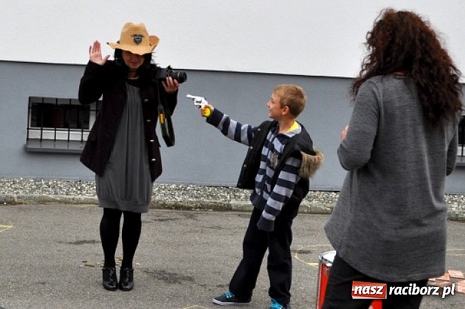 Zdjęcie w galerii na portalu naszraciborz.pl: W Kuźni rozegrano mistrzostwa gry w kapsle wiadomości z regionu