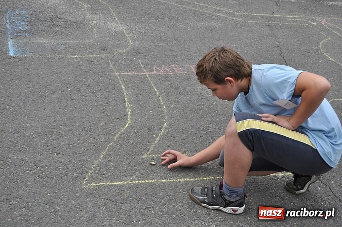 Zdjęcie w galerii na portalu naszraciborz.pl: W Kuźni rozegrano mistrzostwa gry w kapsle wiadomości z regionu