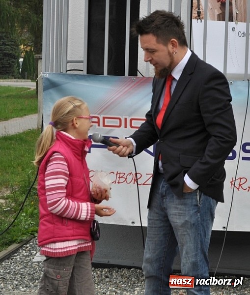 Zdjęcie w galerii na portalu naszraciborz.pl: W Kuźni rozegrano mistrzostwa gry w kapsle wiadomości z regionu