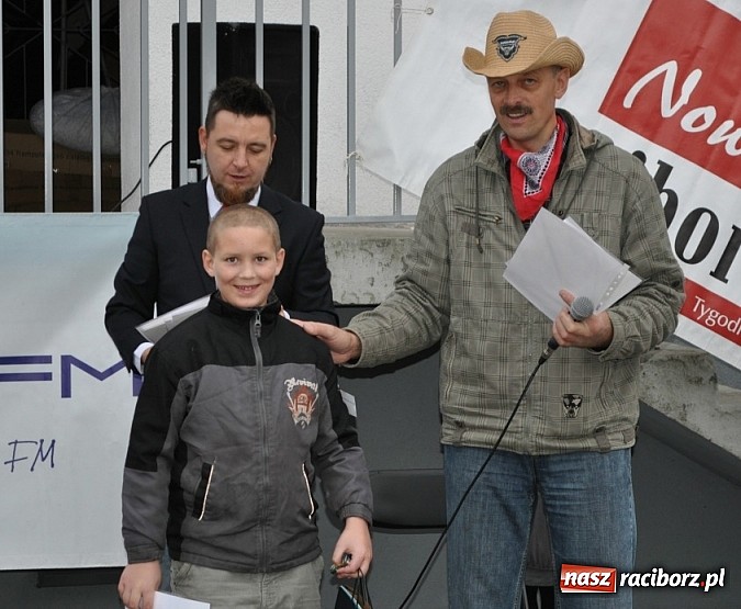 Zdjęcie w galerii na portalu naszraciborz.pl: W Kuźni rozegrano mistrzostwa gry w kapsle wiadomości z regionu