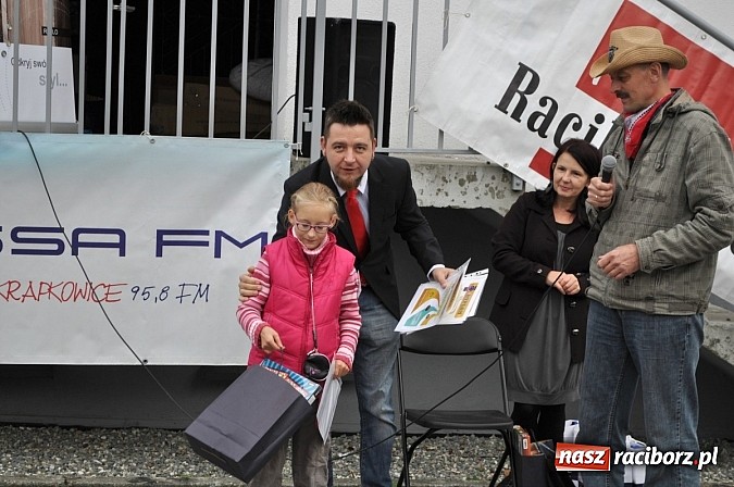 Zdjęcie w galerii na portalu naszraciborz.pl: W Kuźni rozegrano mistrzostwa gry w kapsle wiadomości z regionu