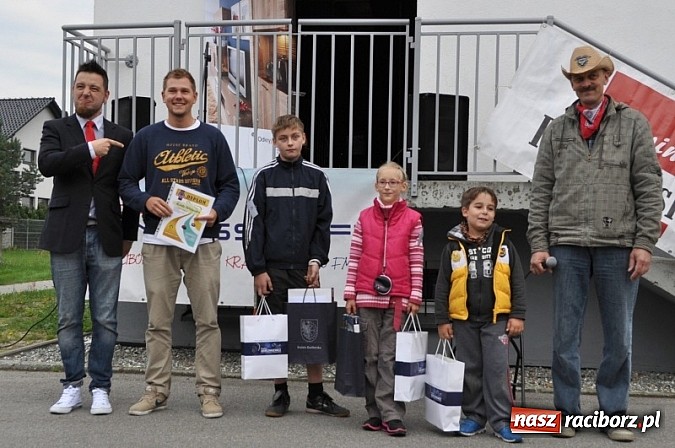 Zdjęcie w galerii na portalu naszraciborz.pl: W Kuźni rozegrano mistrzostwa gry w kapsle wiadomości z regionu