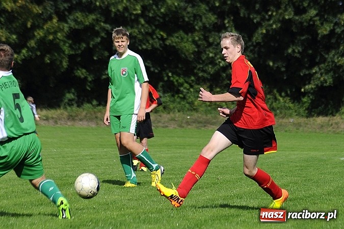 Zdjęcie w galerii na portalu naszraciborz.pl: Juniorzy z Pietrowic ciągle niepokonani wiadomości z regionu