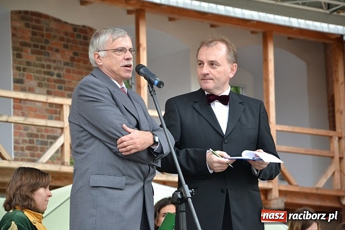 Zdjęcie w galerii na portalu naszraciborz.pl: Hity światowej muzyki zabrzmiały na zamku wiadomości z regionu