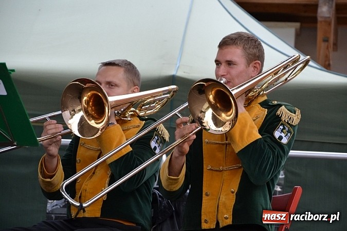 Zdjęcie w galerii na portalu naszraciborz.pl: Hity światowej muzyki zabrzmiały na zamku wiadomości z regionu