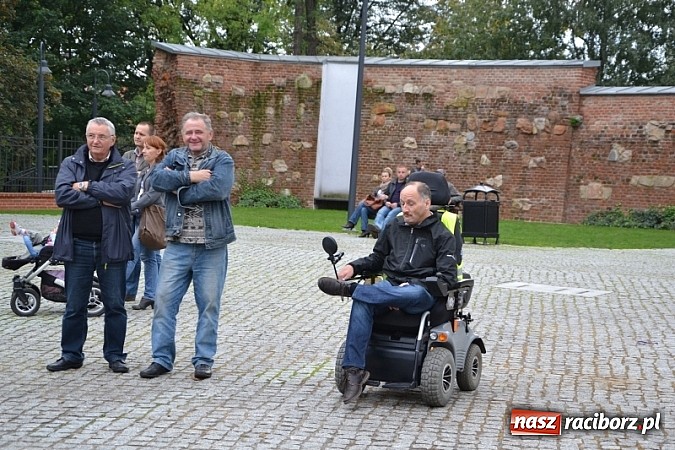 Zdjęcie w galerii na portalu naszraciborz.pl: Hity światowej muzyki zabrzmiały na zamku wiadomości z regionu