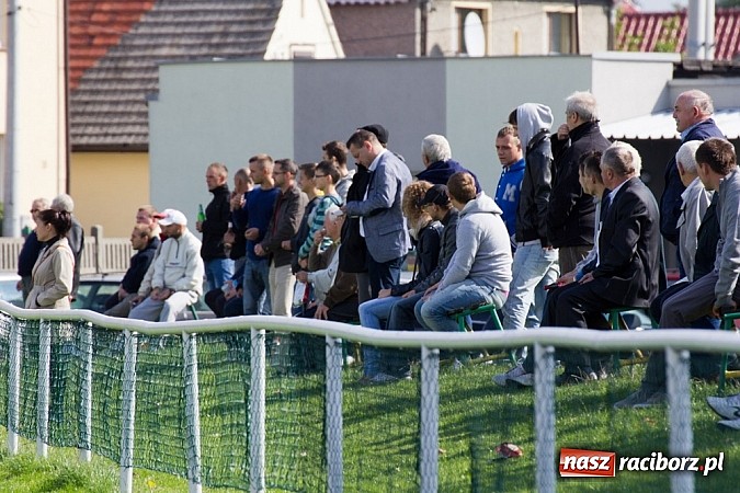 Zdjęcie w galerii na portalu naszraciborz.pl: Fatalna passa Studziennej trwa. Naprzód Zawada górą wiadomości z regionu