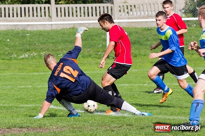 Zdjęcie w galerii na portalu naszraciborz.pl: Fatalna passa Studziennej trwa. Naprzód Zawada górą wiadomości z regionu