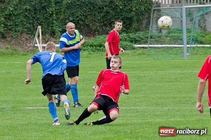 Zdjęcie w galerii na portalu naszraciborz.pl: Fatalna passa Studziennej trwa. Naprzód Zawada górą wiadomości z regionu