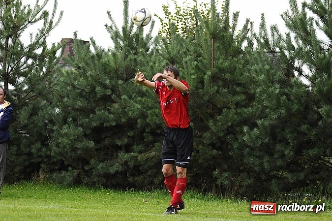 Zdjęcie w galerii na portalu naszraciborz.pl: Zameczek spłonął w kobylskim Płomieniu wiadomości z regionu