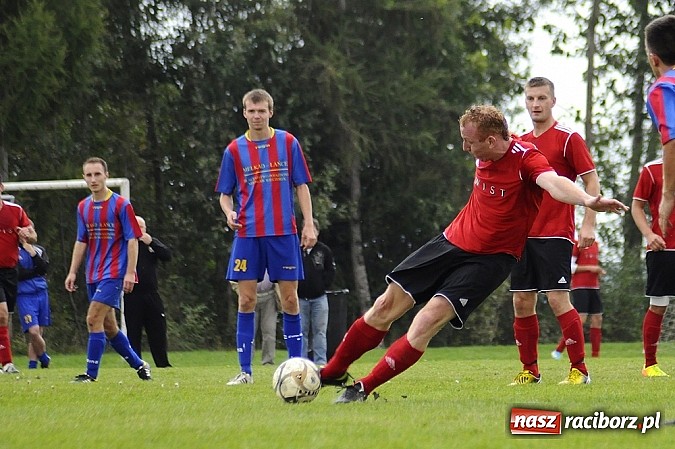 Zdjęcie w galerii na portalu naszraciborz.pl: Zameczek spłonął w kobylskim Płomieniu wiadomości z regionu