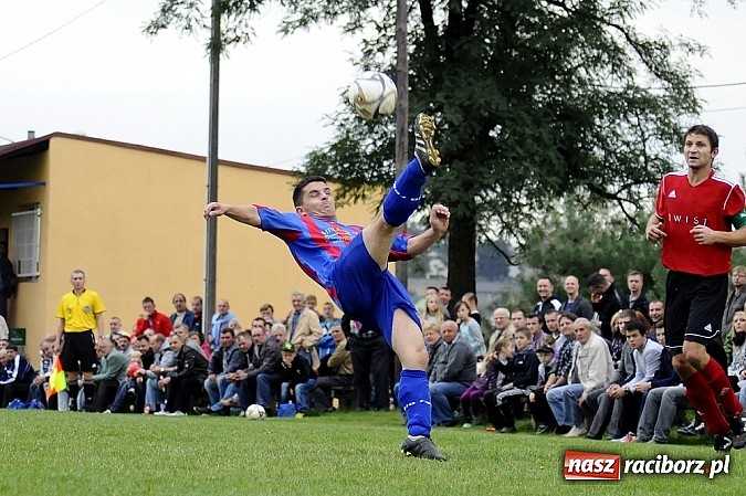 Zdjęcie w galerii na portalu naszraciborz.pl: Zameczek spłonął w kobylskim Płomieniu wiadomości z regionu