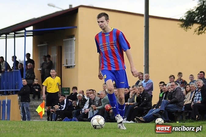 Zdjęcie w galerii na portalu naszraciborz.pl: Zameczek spłonął w kobylskim Płomieniu wiadomości z regionu