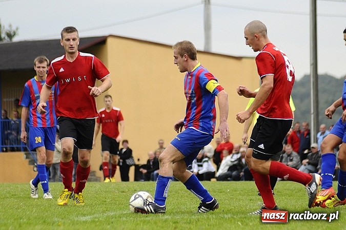 Zdjęcie w galerii na portalu naszraciborz.pl: Zameczek spłonął w kobylskim Płomieniu wiadomości z regionu
