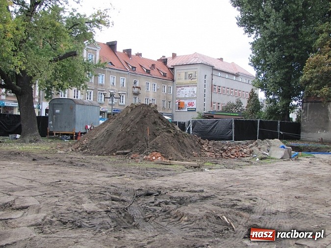 Zdjęcie w galerii na portalu naszraciborz.pl: Skwer księdza Pieczki zyska nowy blask wiadomości z regionu
