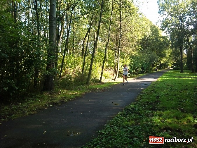 Zdjęcie w galerii na portalu naszraciborz.pl: Rafako Run Team w biegu charytatywnym wiadomości z regionu