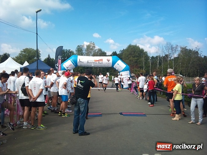 Zdjęcie w galerii na portalu naszraciborz.pl: Rafako Run Team w biegu charytatywnym wiadomości z regionu