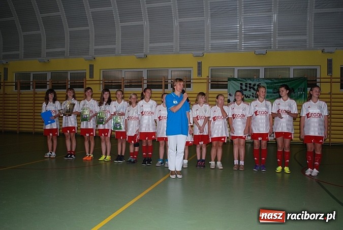 Zdjęcie w galerii na portalu naszraciborz.pl: Nocny turniej na zakończenie Piłkarskich Szkółek Nivea w Pawłowie wiadomości z regionu