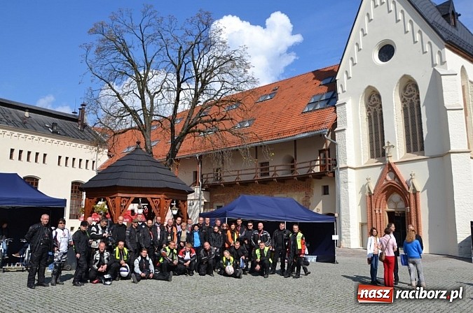 Zdjęcie w galerii na portalu naszraciborz.pl: TransAlp Klub Polska na Zamku w Raciborzu wiadomości z regionu