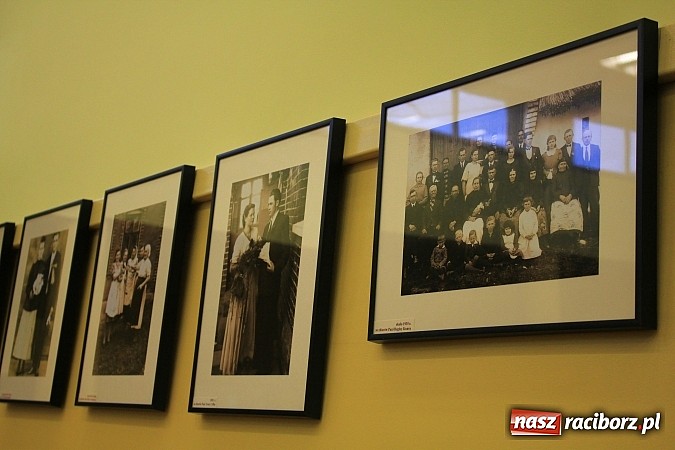 Zdjęcie w galerii na portalu naszraciborz.pl: Kobylskie wesela na starych fotografiach wiadomości z regionu