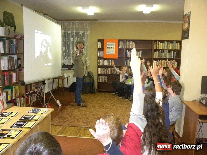 Zdjęcie w galerii na portalu naszraciborz.pl: Pan Samochodzik i … Niemirski wiadomości z regionu